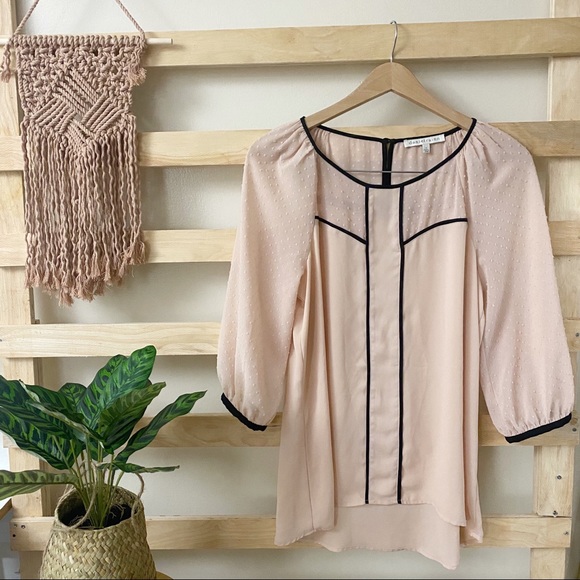 Daniel Rainn Tops - Daniel rainn long sleeves blouse